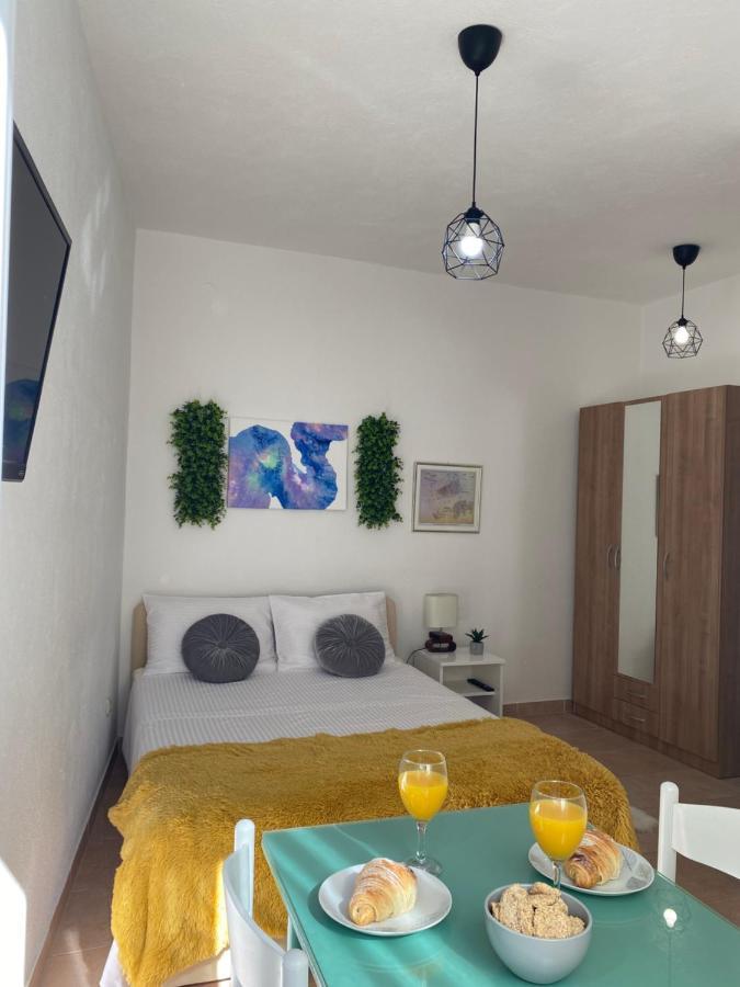 Apartment Sara Trogir Exterior foto